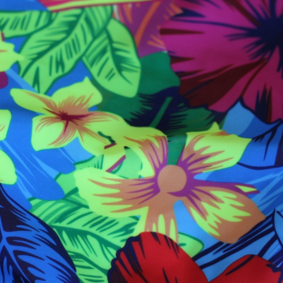 Tropical Two-Piece - Picture 3 of 6